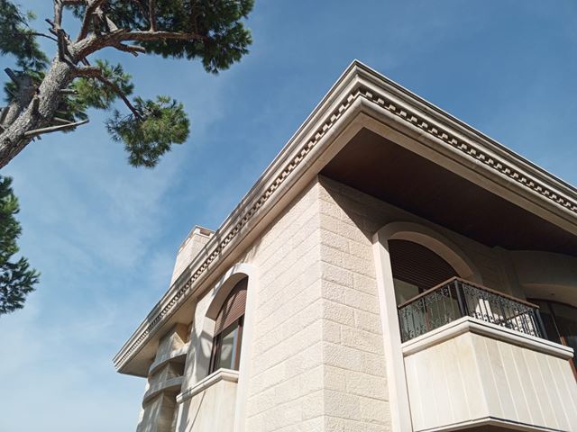 Sea-view villa for sale in Nabey, Metn