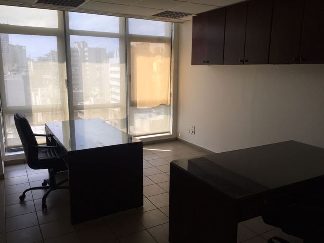 Furnished office for rent in Hamra, Beirut - photo 2