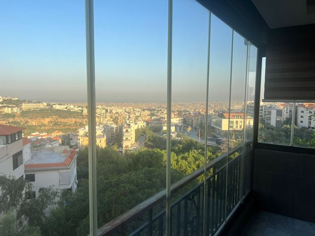 Apartment with a terrace for sale in Mansourieh, Metn - photo 2