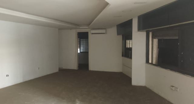 Store for sale in Dikwene, Metn