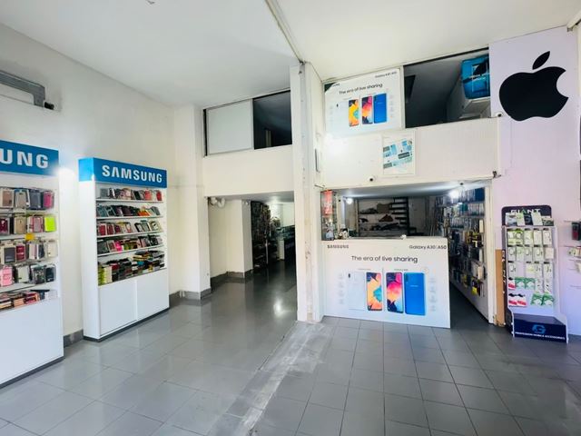 Store for sale in Bauchrieh, Metn