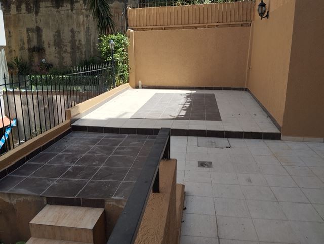Apartment with a terrace for sale in Aoukar, Metn - photo 2