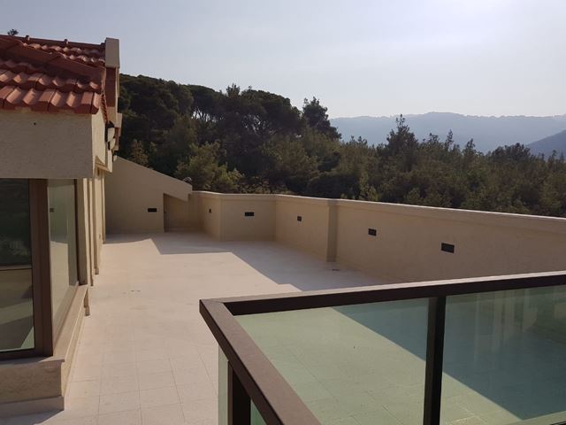 Apartment with a terrace for sale in Monteverde, Metn