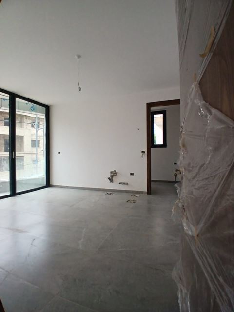 Apartment with a terrace for sale in Hazmieh, Baabda - photo 3