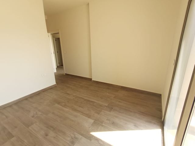 Sea-view apartment for sale in Naccache, Metn - photo 2