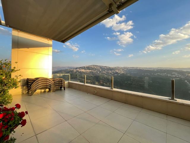 Sea-view villa for sale in Bet Mery, Metn