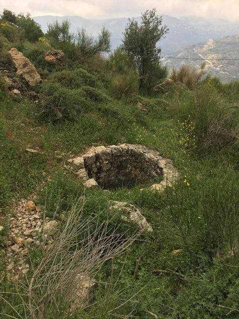 Land with a mountain view for sale in Chouf - photo 2