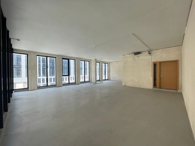 Office for sale in Dbaye, Metn