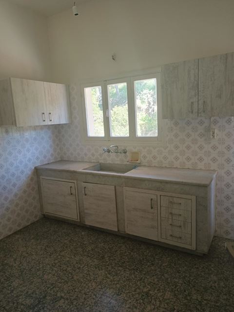 Apartment with a mountain view for sale in Broumana, Metn - photo 2