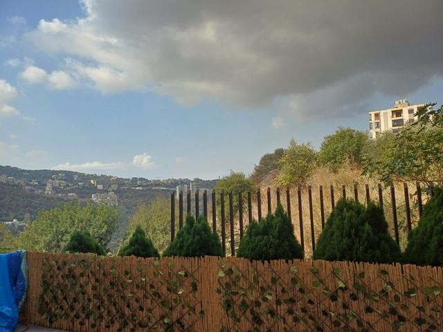 Apartment with a garden for sale in Mansourieh, Metn - photo 3