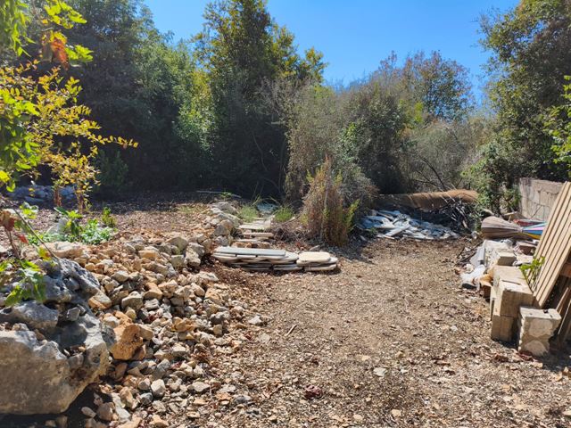 Land with a mountain view for sale in Aamchit, Jbeil
