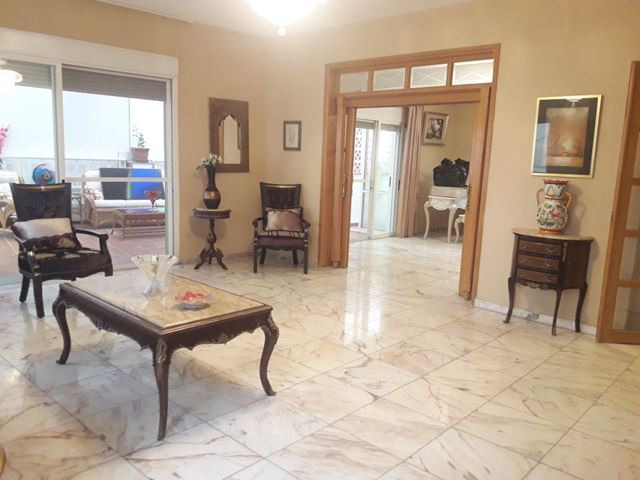 Apartment with a terrace for rent in Manara, Beirut