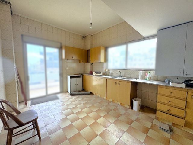 Apartment with a mountain view for sale in Jdeide, Metn - photo 2