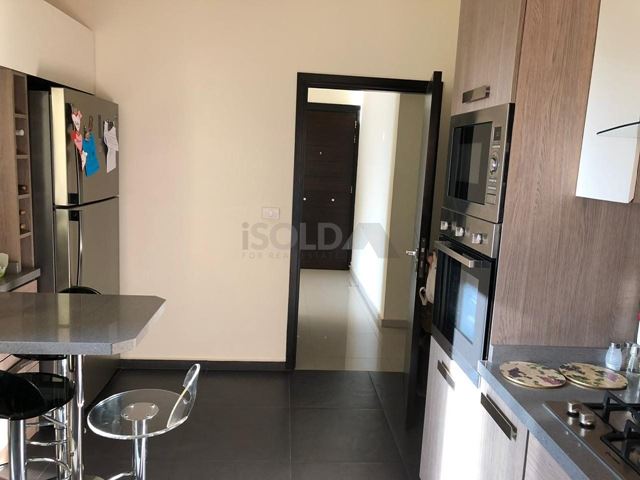 Furnished apartment for sale in Ain Saade, Metn - photo 3