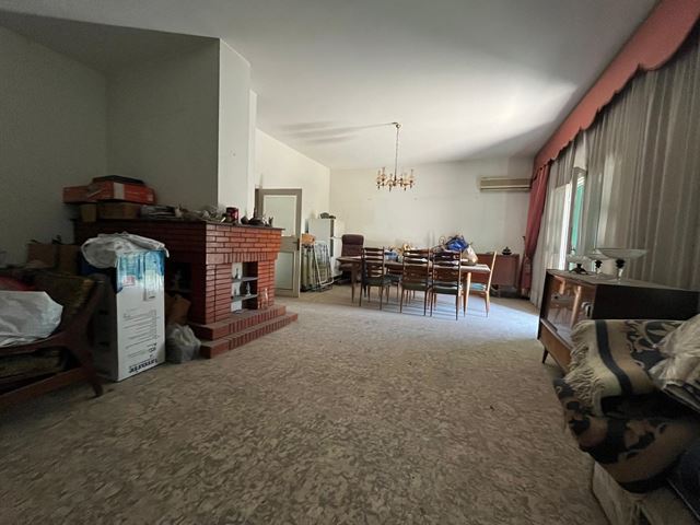 Apartment with a terrace for sale in Hazmieh, Baabda