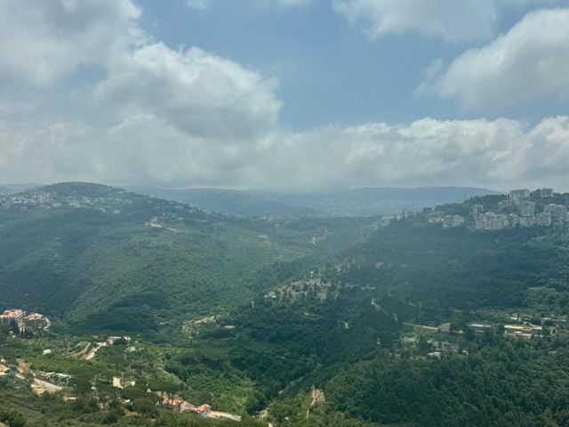 Apartment with a mountain view for sale in Mansourieh, Metn