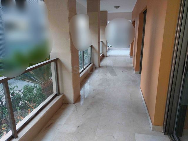 Apartment with a terrace for sale in Hazmieh, Baabda - photo 2