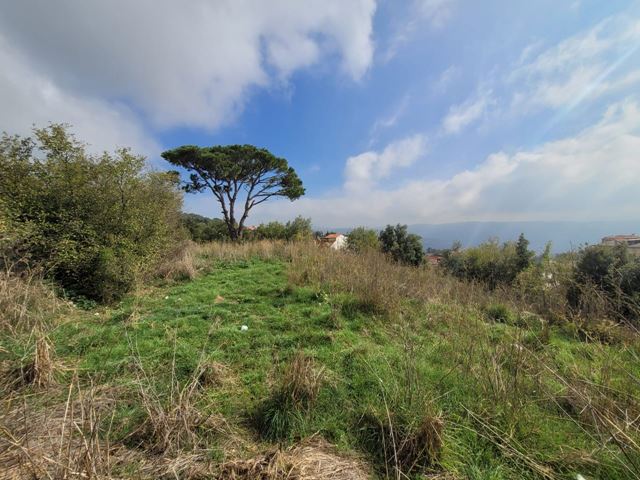 Land for sale in Daher El Souwwan, Metn