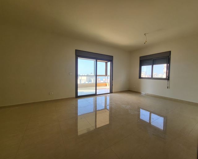 Sea-view apartment for sale in Dbaye, Metn - photo 3