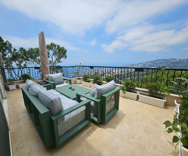 Sea-view villa for sale in Chnaniir, Keserwan