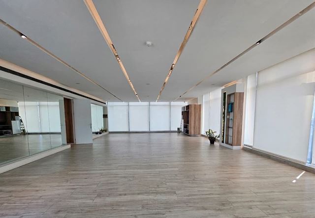 Sea-view office for sale in Ant Elias, Metn