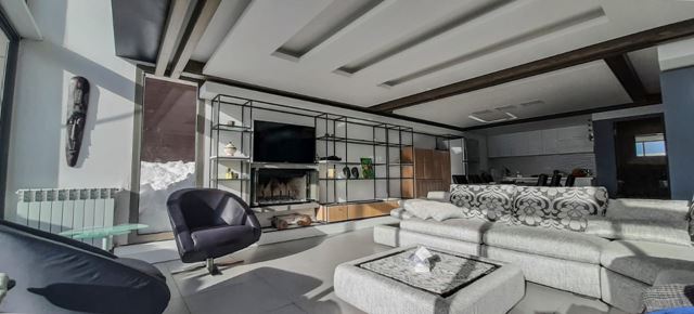 Chalet with a pool for sale in Fakra, Keserwan - photo 2