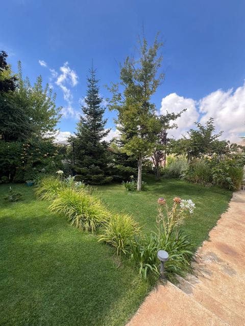Villa with a garden for sale in Keserwan - photo 2