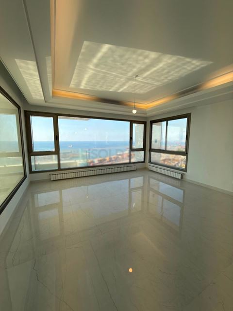 Sea-view apartment for sale in Other, Beirut - photo 2