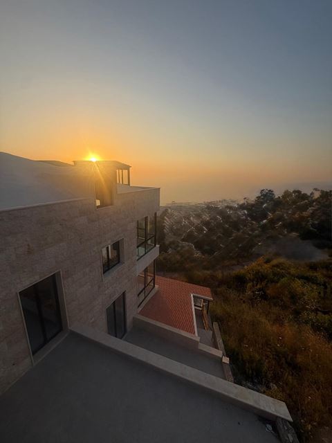 Sea-view apartment for rent in Halat, Jbeil