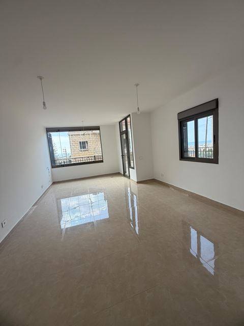 Sea-view apartment for rent in Jbeil
