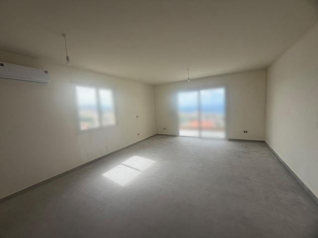 Sea-view apartment for sale in Jbeil