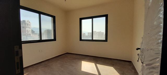 Apartment with a mountain view for sale in Aamchit, Jbeil - photo 2