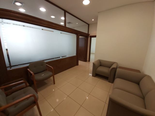 Furnished office for rent in Hamra, Beirut - photo 3