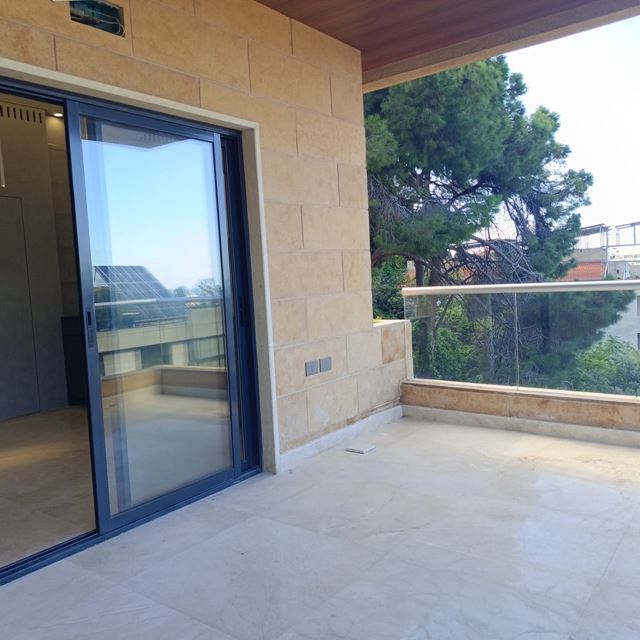 Sea-view apartment for sale in Baabda - photo 3
