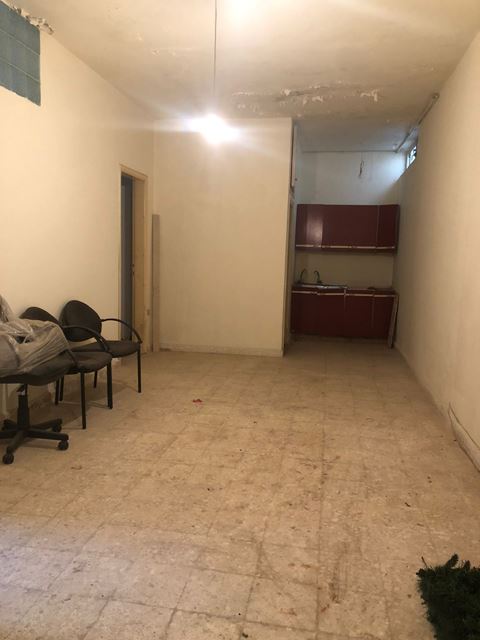 Showroom for sale in Bet Mery, Metn - photo 2