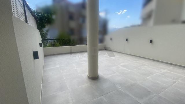 Apartment with a terrace for sale in Broumana, Metn - photo 2