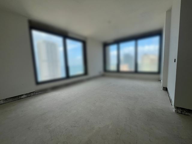 Sea-view apartment for sale in Ain el mrayseh, Beirut