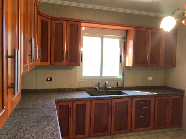Sea-view apartment for rent in Jounieh, Keserwan - photo 3