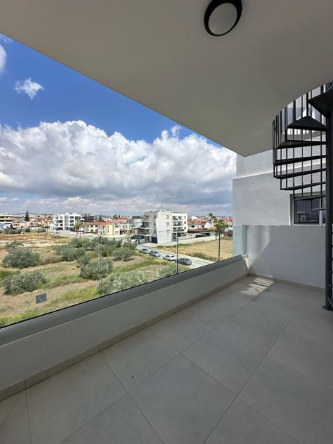 Apartment with a terrace for sale in Larnaca - photo 3