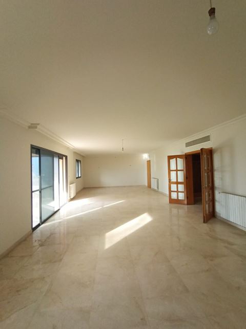 Sea-view apartment for sale in Rabieh, Metn - photo 3
