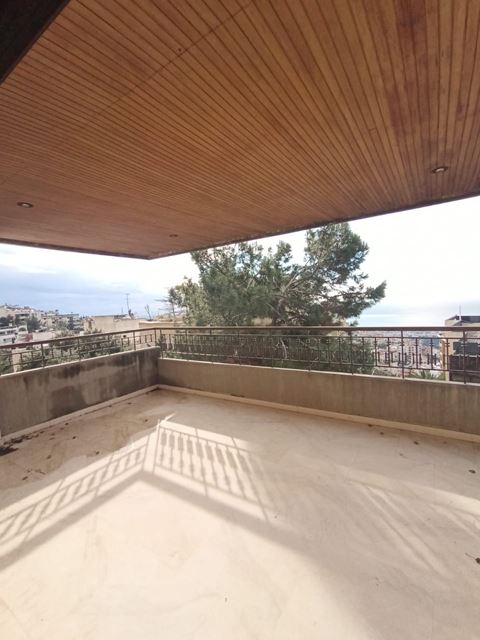 Sea-view apartment for sale in Rabieh, Metn - photo 2