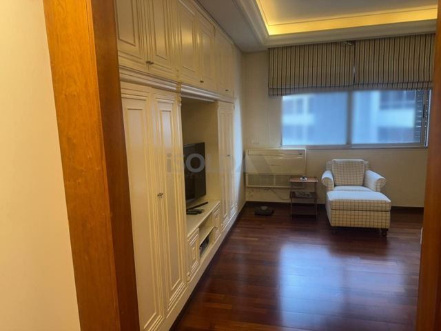 Apartment with a terrace for sale in Rawche, Beirut - photo 2