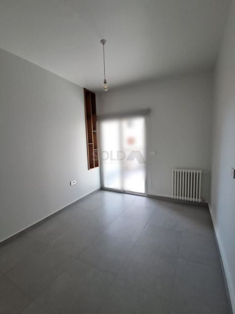 Apartment with a terrace for rent in Achrafieh, Beirut - photo 3