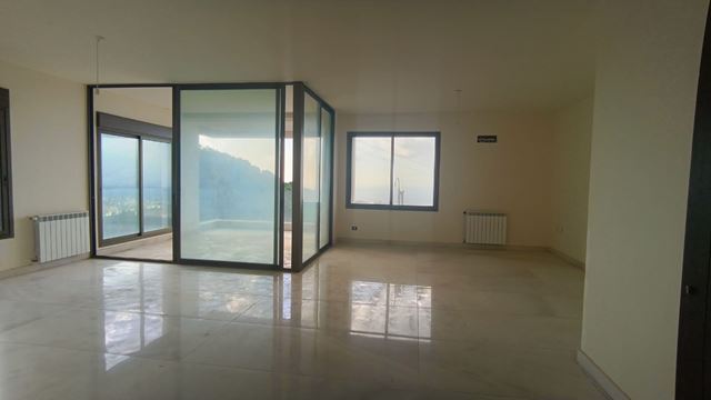 Sea-view apartment for sale in Ain Saade, Metn - photo 3