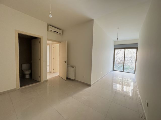 Apartment with a garden for sale in Monteverde, Metn - photo 3