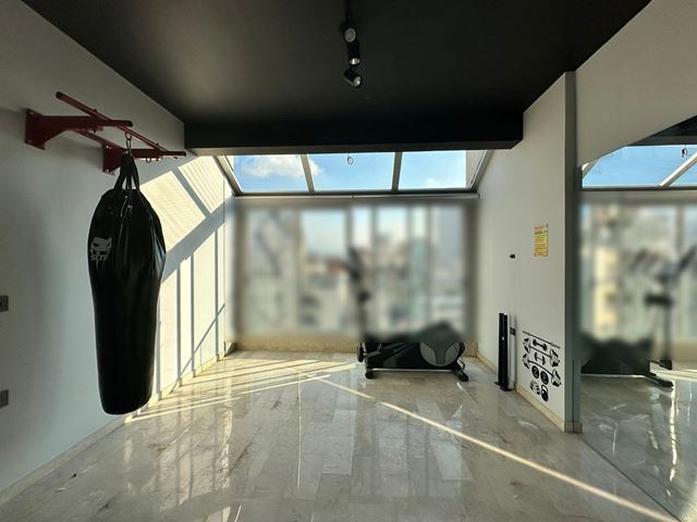 Apartment with a mountain view for sale in Ras el nabaa, Beirut - photo 3
