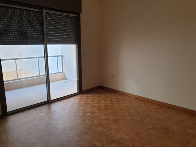 Sea-view apartment for sale in Louayze, Baabda - photo 3