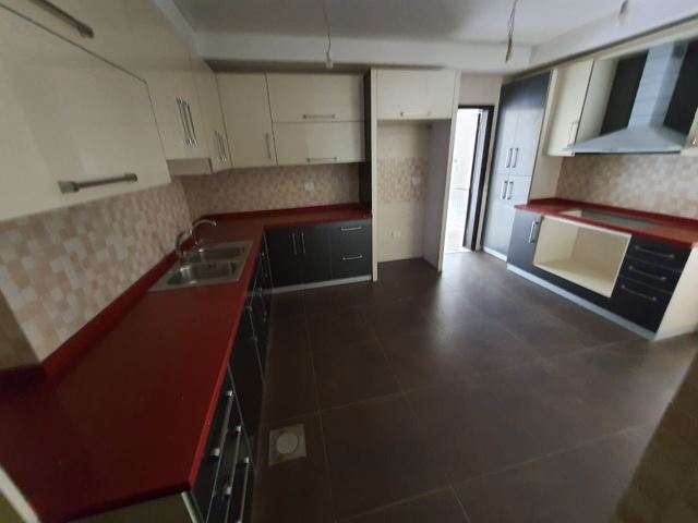 Sea-view apartment for sale in Mar Takla, Baabda - photo 3