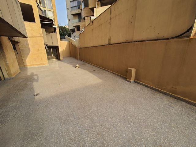 Sea-view apartment for sale in Mar Takla, Baabda