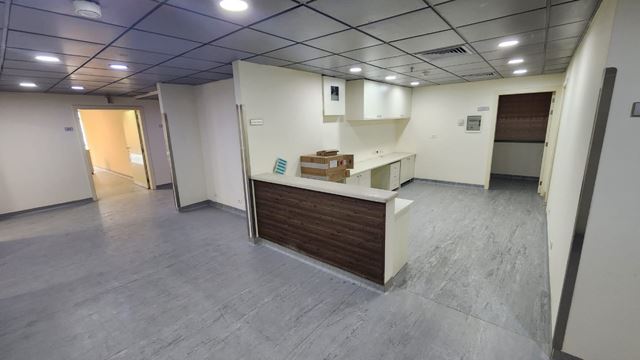 Building for rent in Baabda